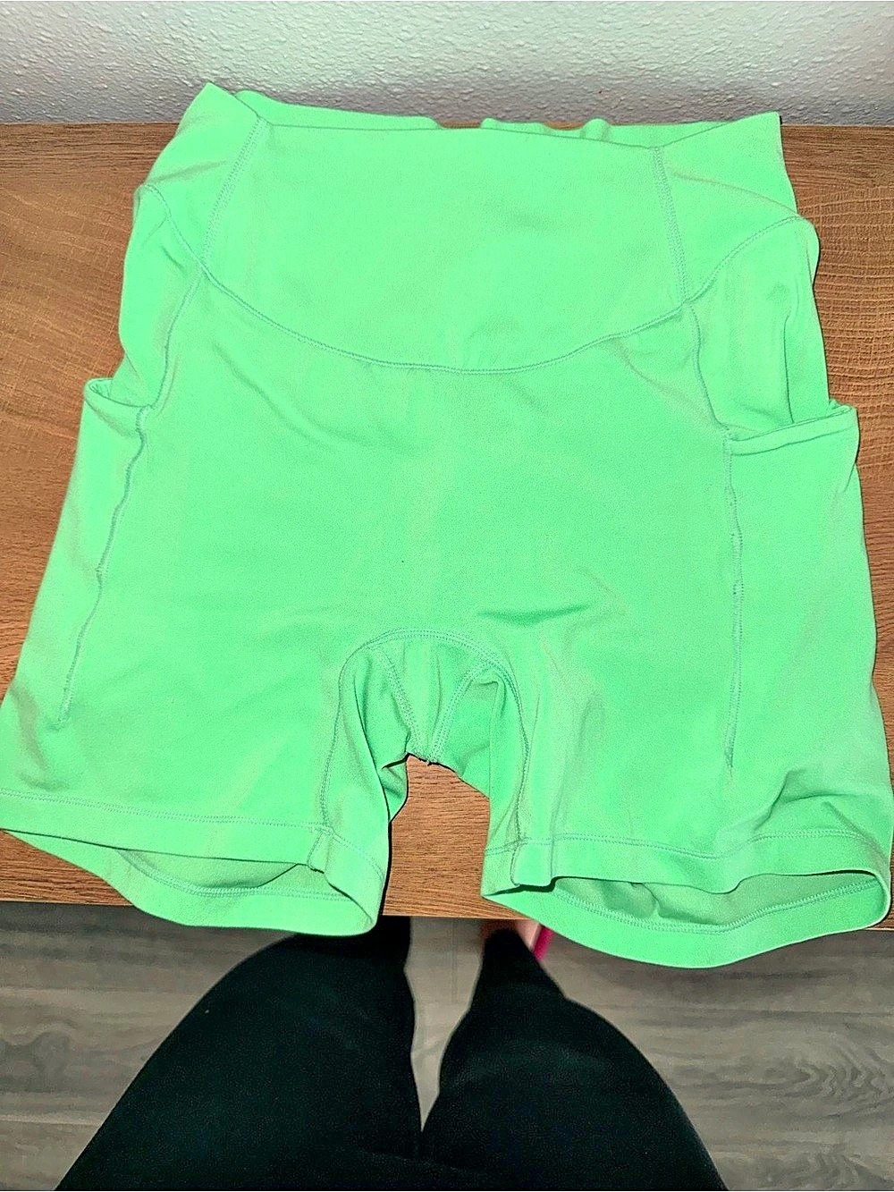 Reluna paragon Contour High-Rise 6" Short Pockets Green Athletic Shorts - Picture 2 of 2